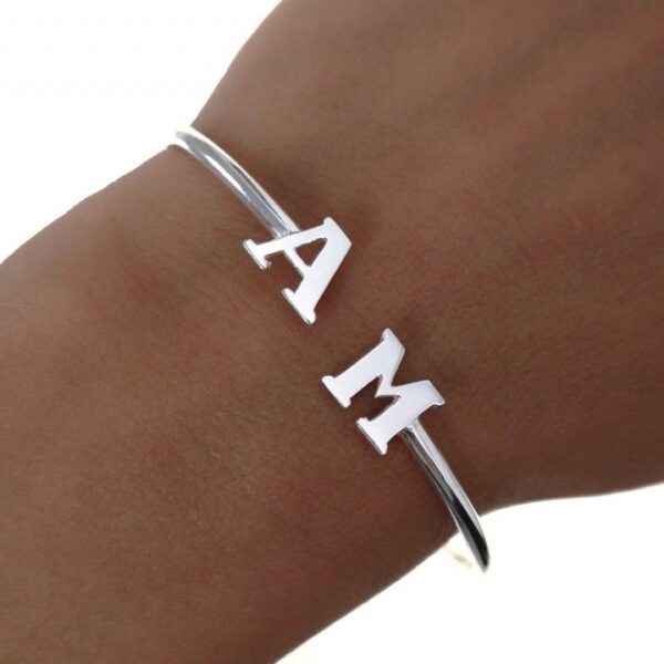 brazalete doble inicial imagen