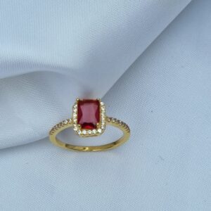 Sortija Pure Vintage Cuadrada Rubi Gold